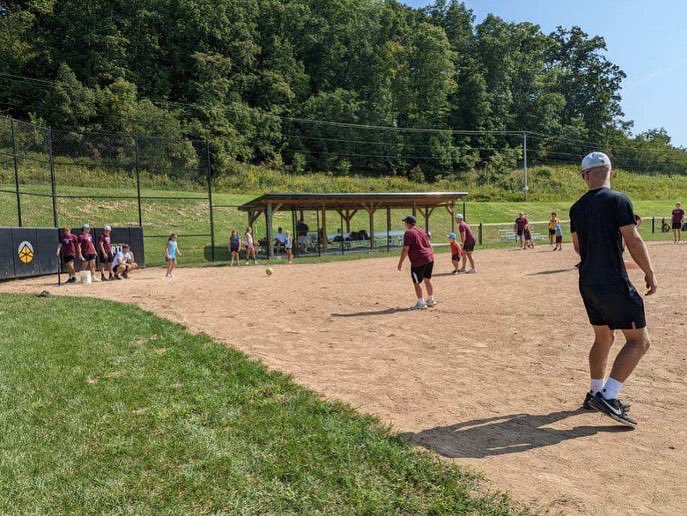 UCWV_Baseball's tweet photo. Working our way towards 1,000 community service hours. Spent some time at the Bible Center Church - Charleston Little League. 

Do you think they taught our boys a thing or two? 🤭

#C2A📍| #Project23 https://t.co/hXosVW5ohB