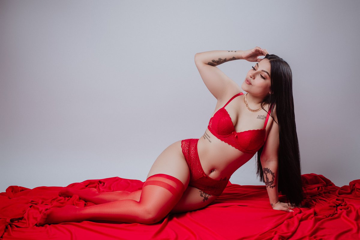 Lina_CoB1's tweet photo. Ya me sigues en Only bebe? 🥵 #onlyfansgirl #onlyfans 

https://t.co/aRaVI4JXcR https://t.co/v1bRTyf4z7