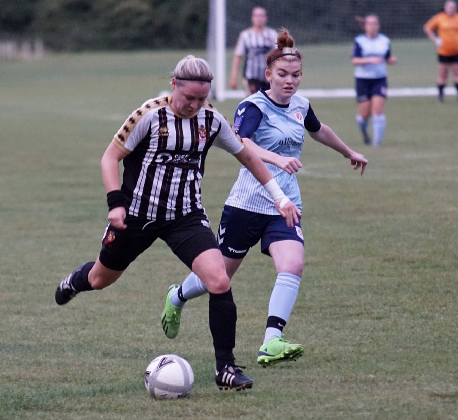 HutchAlice's tweet photo. It’s game day tomorrow and I’m tucked up, ready for bed🛌⚽️

The nerves before a game never go and the passion always remains🤩

Ready to give it everything and get the win🙌🏼

Home Vs Northallerton Town FC📍
2pm Kick Off⏰

#UTBW #OneClub https://t.co/LHqg1cS9ZE