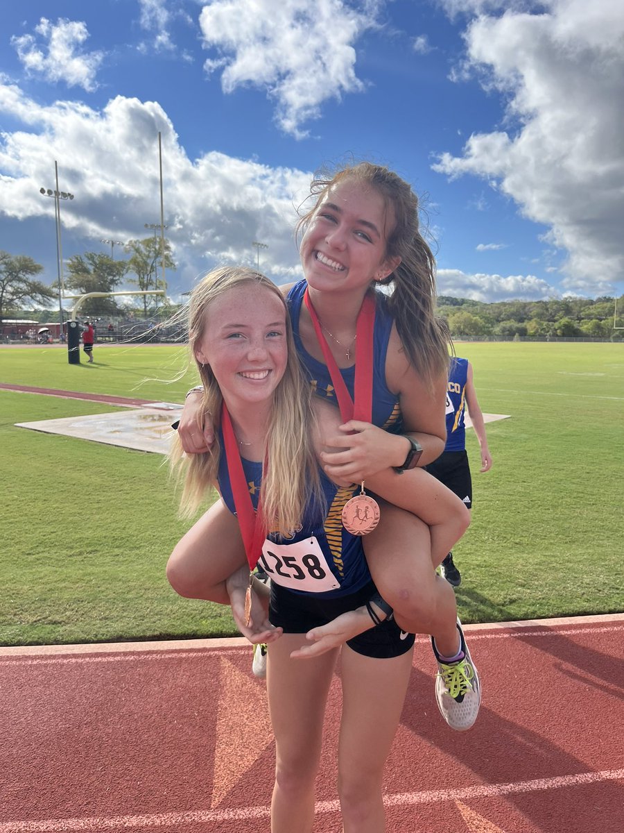 Boys and Girls Cross Country ran well today in Ingram! 

Girls won 1st place as a team! 

They are working hard and dropping times each week! 

<a href="/coach_jdixon/">Jamie Dixon</a> <a href="/ClayRosenbaum/">Clay Rosenbaum</a> <a href="/blanco_isd/">Blanco ISD</a>