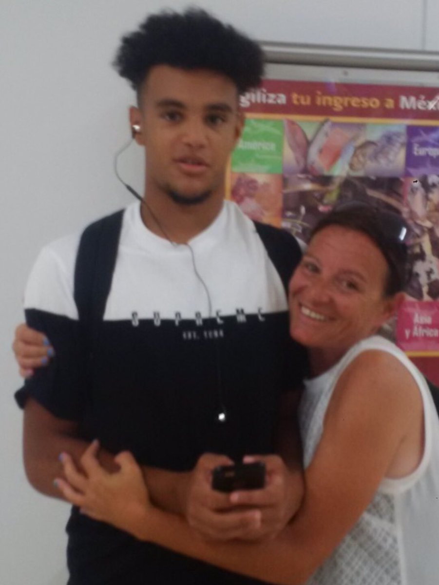 FringeMember's tweet photo. Mother of 3 adult kids. Grandma to 1. Small business owner and volunteer. Hobbies - gardening, cooking, baking. My PM thinks I am a racist with unacceptable views. @justintrudeau meet my Canadian son, who will turn voting age in November ๐๐จ๐ฆ#TrudeauMustGo #trudeausgottogo https://t.co/hlHN2kWKTh