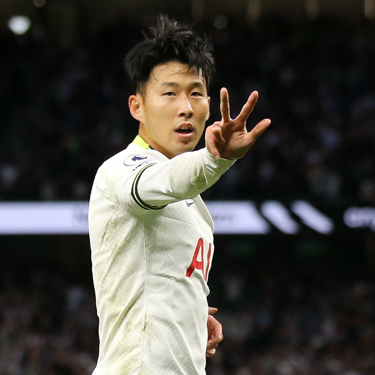 xARiiAN's tweet photo. Hoy mi padre Coreano ha metido 3 chicharros en 14 minutos y me juego el cuello a que va a salir IF en la primera semana de FIFA 23. Voy a abrir unos 360.000 FP el primer día.

SI ME TOCA SON IF SORTEO 12.000 FP ENTRE TODOS LOS RT.

Suerte 🍀 https://t.co/gPa0axQH4E