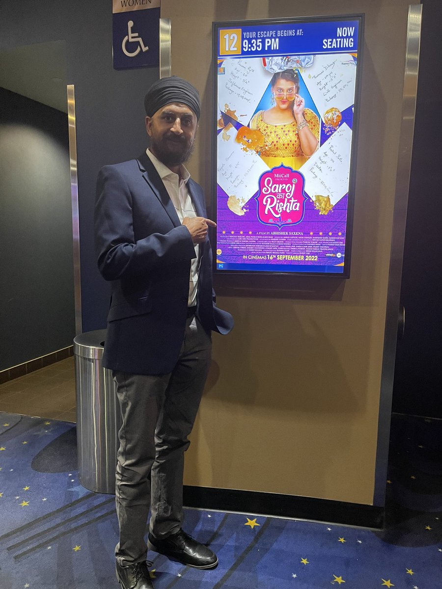 AnmolMD's tweet photo. It was great to host friends and family at @CineplexMovies #Sunridge #YYC and watch hindi (#Bollywood) movie #SarojKaRishta
The movie tackles Obesity, Body Shaming. We should put more emphasis on what’s in our hearts, instead of how we looks 👀.
Comedy, Romance & Real India https://t.co/ZLanbRPHIg