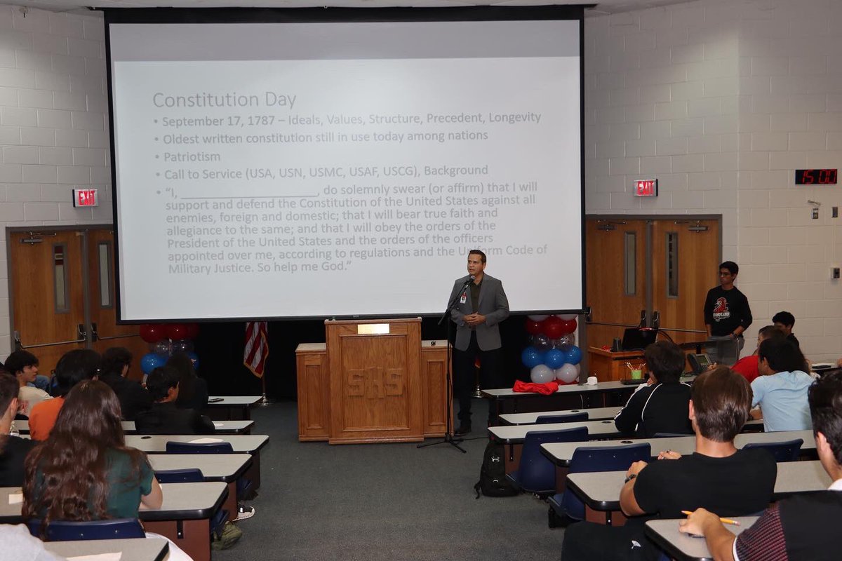 SharyHistClub's tweet photo. Happy Constitution Day! 🇺🇸

We want to thank our local community members who joined us for our Constitution Day Speakers Series.

Our students learned about the role of Congress, the Judicial Branch, &amp; service to our community through volunteerism or by joining the armed forces! https://t.co/2Biosaw9bL