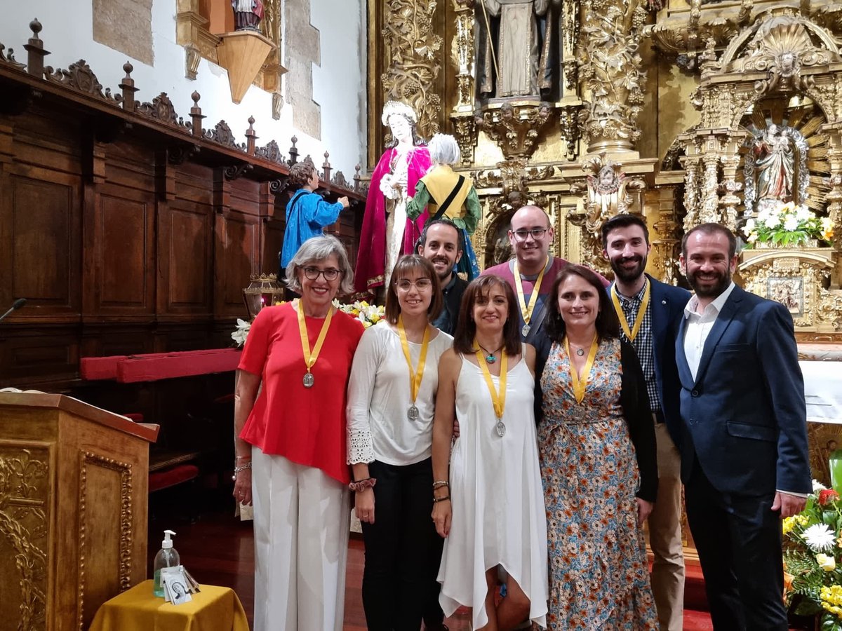 saletazamora's tweet photo. Gracias a todos los fieles y cofradías que han acompañado a la Virgen de la Saleta esta noche en su procesión. Que Ella siga intercediendo por todos. https://t.co/AbjvCRsgHA