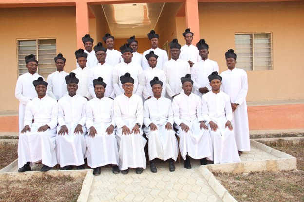 TPMS_USA's tweet photo. Continue the Story of Hope for mission seminarians... Click here to support Support Vocations in the Pope’s Missions https://t.co/LulODUKVFM #PopesMissions #StPeterApostle #Vocations #StoryOfHope #OneFamilyInMission #CatholicMissions https://t.co/83TSD1RpLc