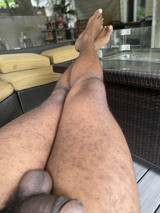 How are ya relaxing this Saturday? #Feet #FeetOfColor #footfetısh https://t.co/0ZiG6Ydrws<a href="/tag/feet"class="tags">#Feet</a><a href="/tag/feetofcolor"class="tags">#FeetOfColor</a><a href="/tag/footfet%C4%B1sh"class="tags"><span>#footfetısh</span></a>