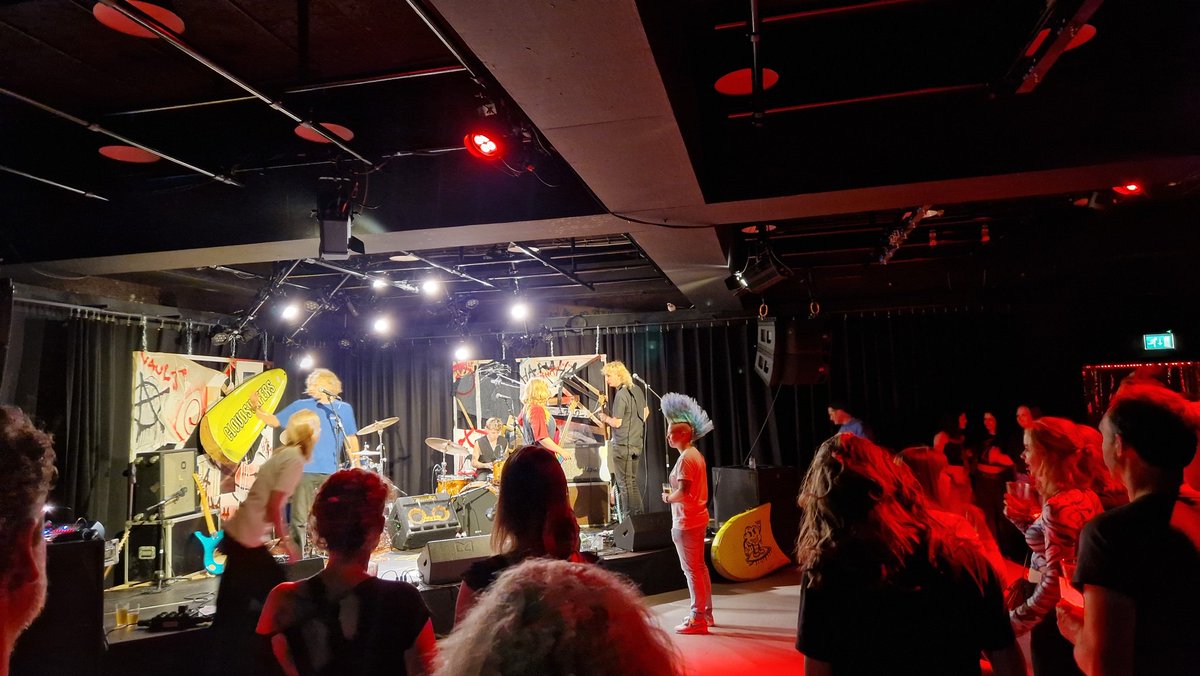 PRvanderHeide's tweet photo. I'm the only punk in the village! Vicefest III, vlak voordat Cloudsurfers er een 'tering zooi' van maakt. #Vicefest #Groningen https://t.co/wQ3n8TDlgU