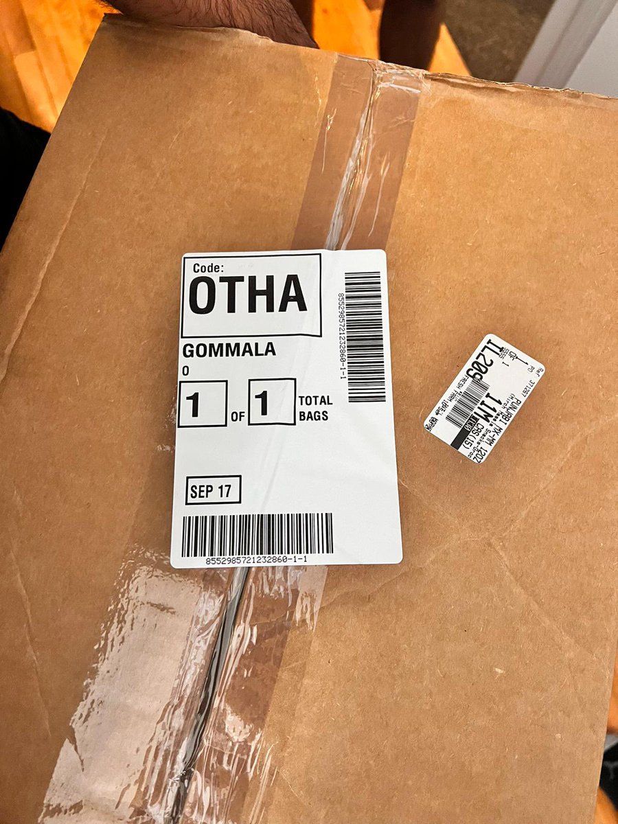 DrabShepherd's tweet photo. @Instacart @instacartdesign I want in on whatever is happening here, please! #OthaGommala https://t.co/Bav4IqkKAb