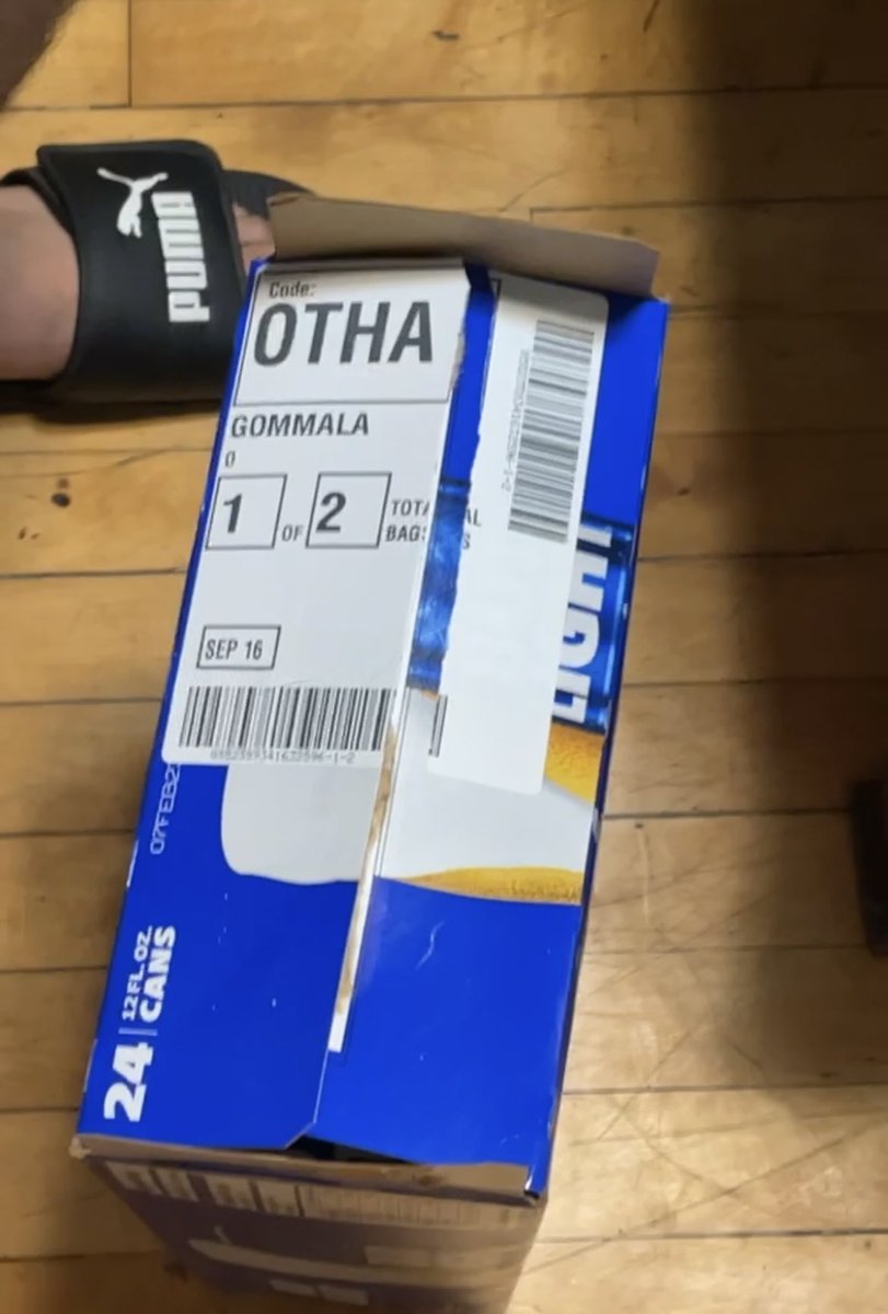 DrabShepherd's tweet photo. @Instacart @instacartdesign I want in on whatever is happening here, please! #OthaGommala https://t.co/Bav4IqkKAb