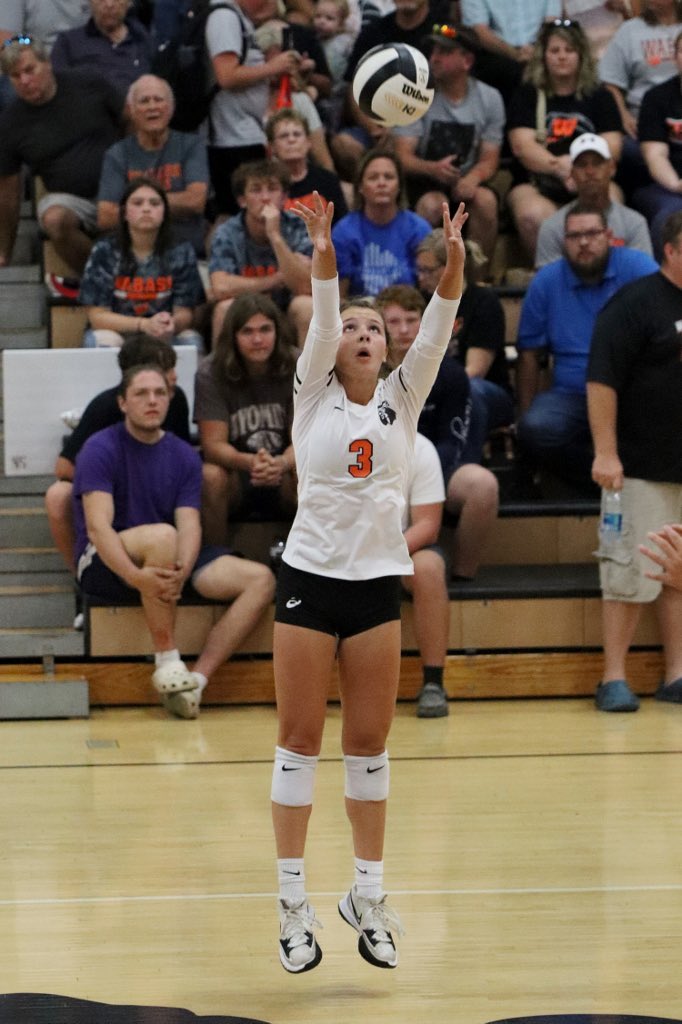 congrats to <a href="/emmatracy_9/">emma tracy</a> for being apache player of the week. only words i have: 🐐#2000assistsclub