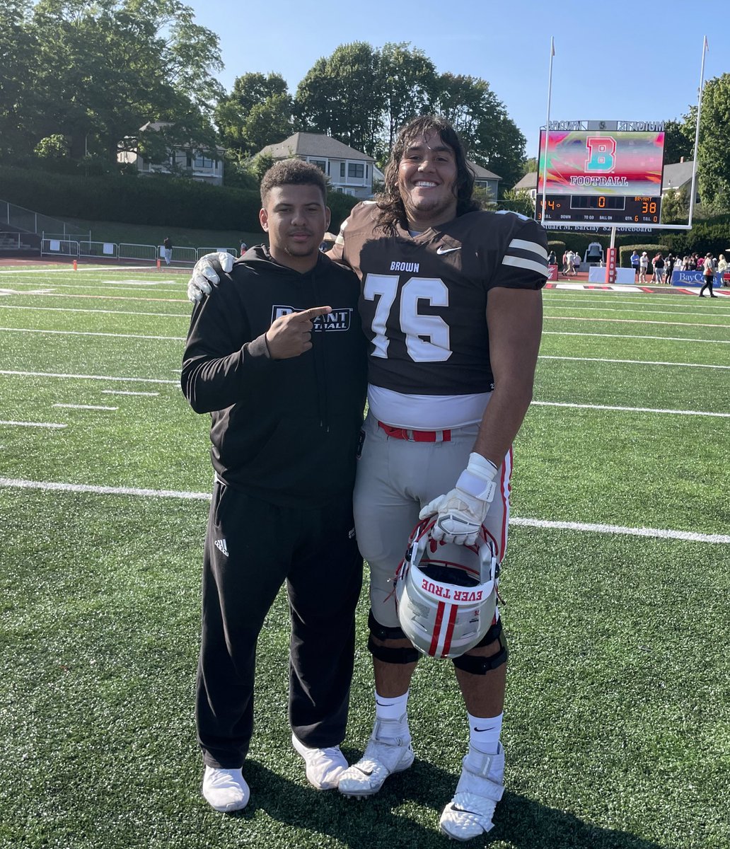 Two kids from Milford living the dream🤞🏽<a href="/Hawks74Monteiro/">Marco Monteiro</a>