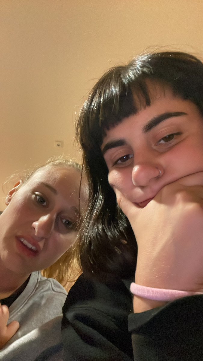 Aida 🌻 tweet media