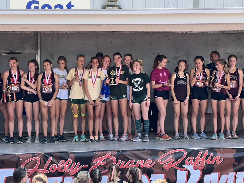 Congratulations to these beasts. Great showing at the Holly Festival of Races. <a href="/HIGHLANDERTFXC/">Howell Track and Field and Cross Country</a> #OneHowell