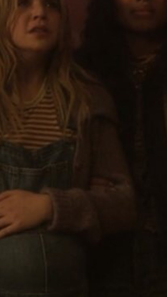 HeartOfTabogen's tweet photo. The Grip Tabby Has On Imogen’s Arm Has Me Emotional 😭 
I Love Them So Much #Tabogen #ImogenAdams #TabbyHaworthe #BaileeMadison #ChandlerKinney @BaileeMadison @ChandlerLKinney #PLLOriginalSin #PLLOSSeasonTwo #PLLOriginalSin2 https://t.co/NwxmzeVP3m