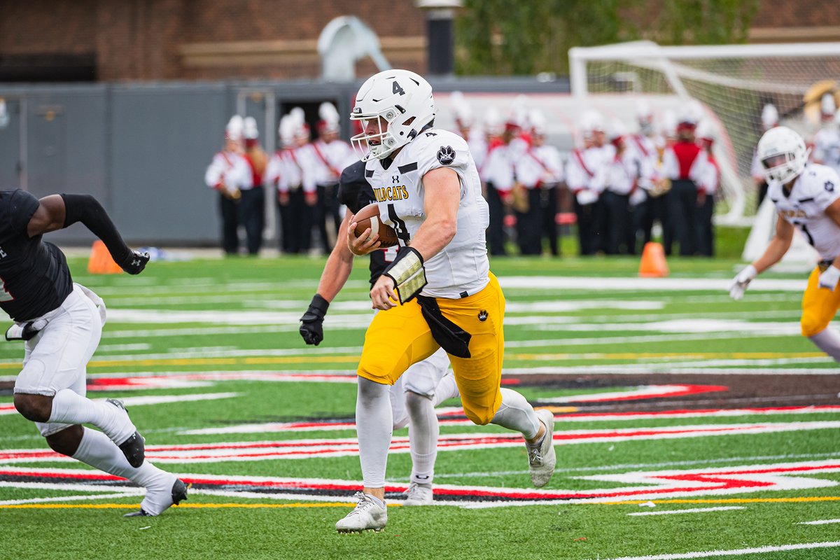 wscwildcats's tweet photo. .@WayneStFootball impressive in 49-10 NSIC road win at Minot State.  #NSICFB
https://t.co/OOVCzThxtk https://t.co/hdWwwF82eO