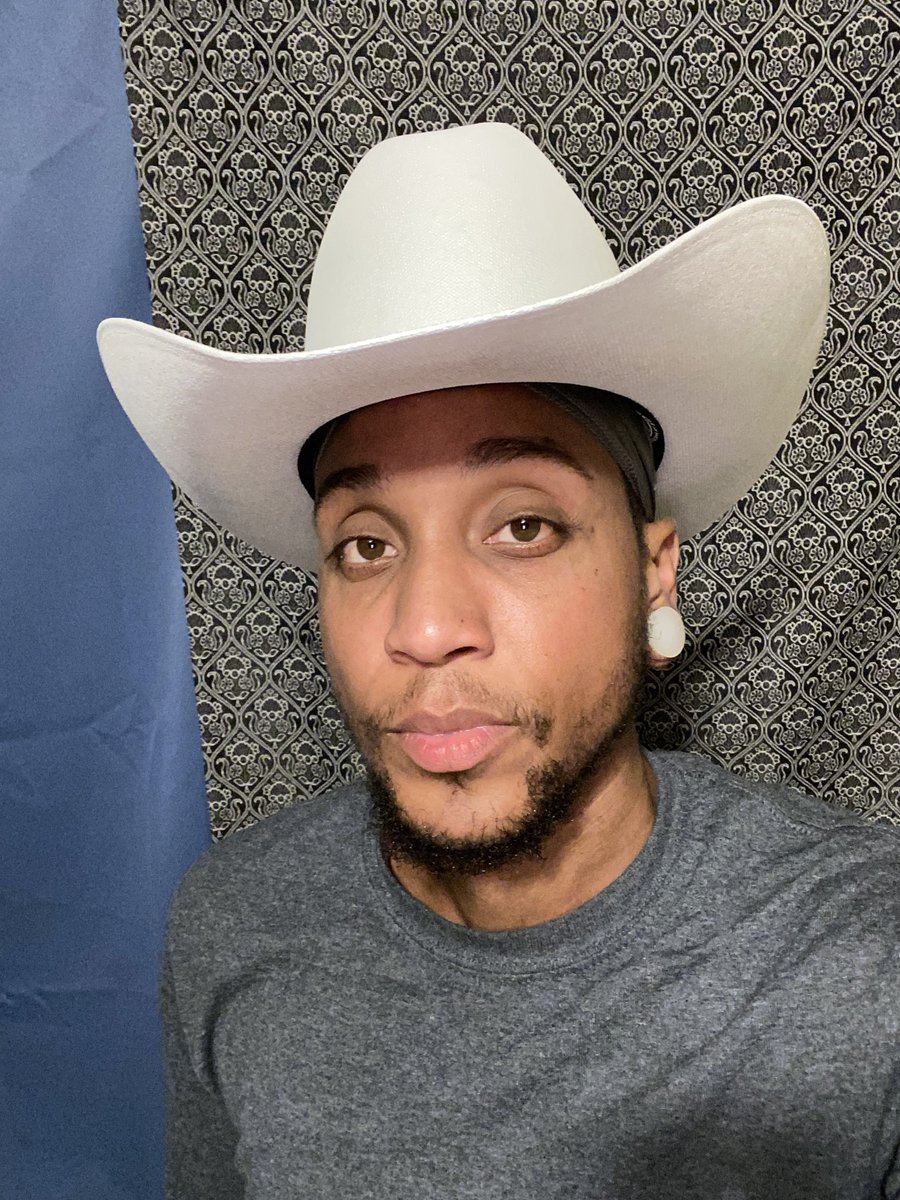 thorprototype's tweet photo. About to be HELL October 1st πβ€οΈπ«π«ΆπΌ #voiceupdate #voicereveal #transmen #TransNiggaTakeover #2YearMark #handsometransmen https://t.co/2S3GF2xXg0