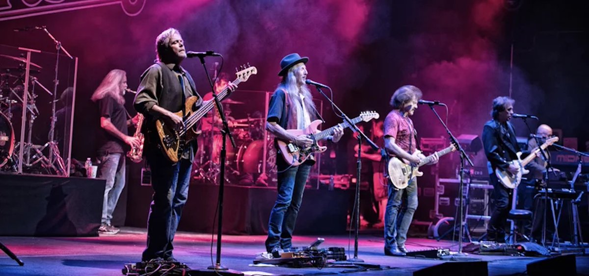 twincitiesarts's tweet photo. REVIEW: “Takin’ It to the Streets”: The Doobie Brothers at Treasure Island... https://t.co/TJkiThhi3E