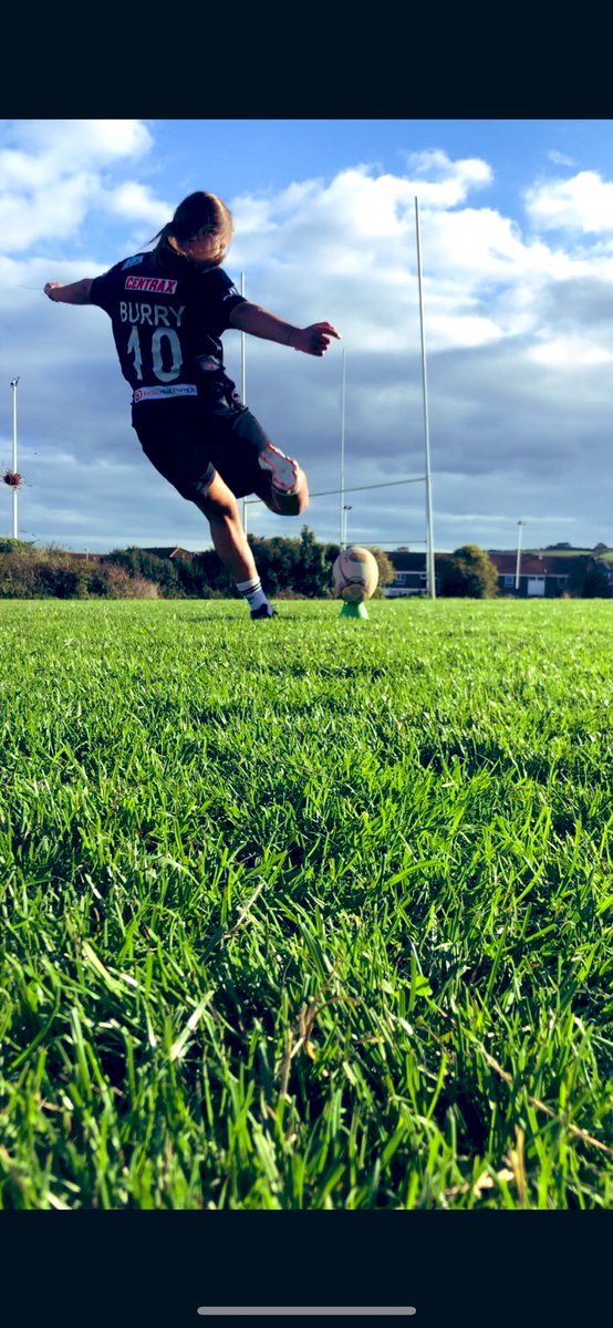 BrixhamCPE's tweet photo. Beyond proud! England Development Player Pathway #Burry #DevonRFU @brixhamcollege https://t.co/vkqZHlb8Zn