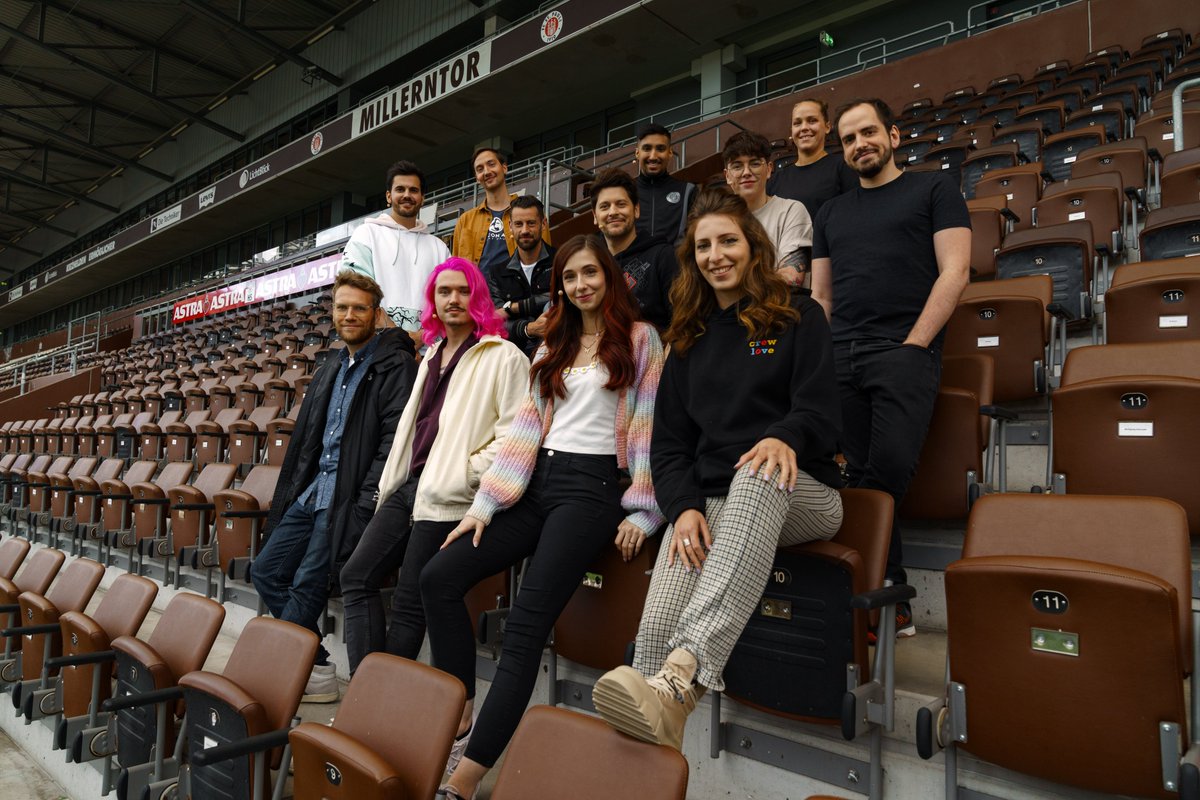 TheRocketBeans's tweet photo. [Werbung] Das war #StreamNPlay - der @congstar Gaming Day live aus dem @fcstpauli Millerntor-Stadion. Vielen dank an alle die dabei waren - vor und hinter der Kamera und an unsere tolle Community! Mit euch konnten wir eine unglaubliche Spende von über 9500€ sammeln! ♥ https://t.co/NzNPHEisSz