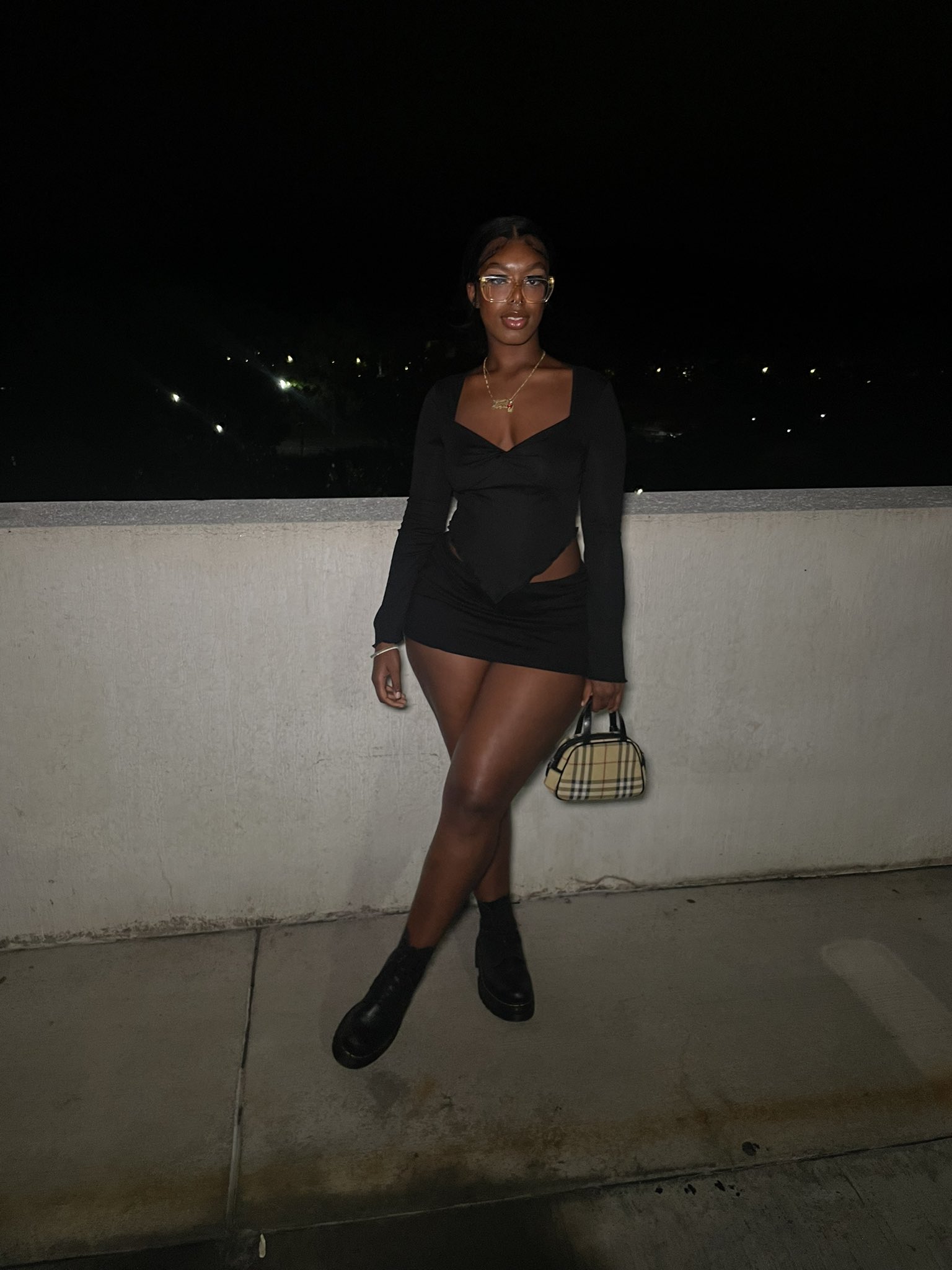 𝚁𝚎𝚒 🐛 on Twitter: "@badgalaej here you go 😘 https://t.co/QoeIQ3OS5V