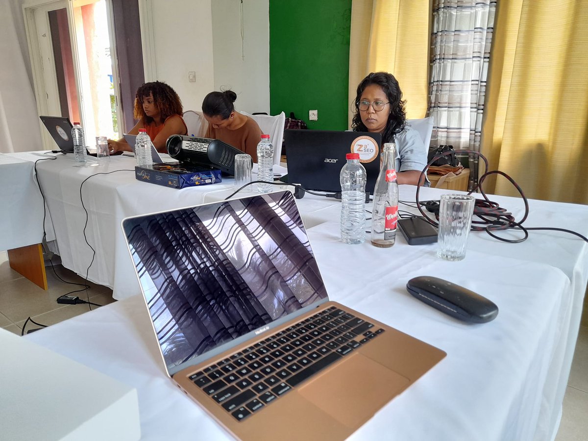 AngelotRonald's tweet photo. Toamasina jour 2
Formation redaction web &amp; SEO https://t.co/cM97Y0gcJX