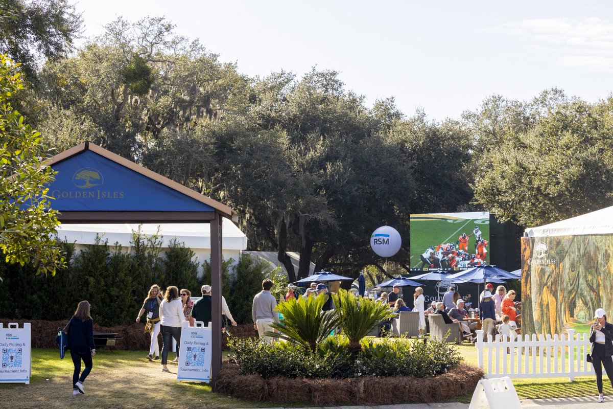 TheRSMClassic's tweet photo. Enjoy the Golden Isles Green tournament week!
The area includes:
• @Golden_Isles Tent
• @southernsoulbbq
• Jumbo Video Boards for all the ⛳️ and 🏈 action
• Bar
• Merch Tent
Thank you @Golden_Isles for making this area the place to be! #PoweredByPartners #RSMClassic https://t.co/dAqnuCCaqF
