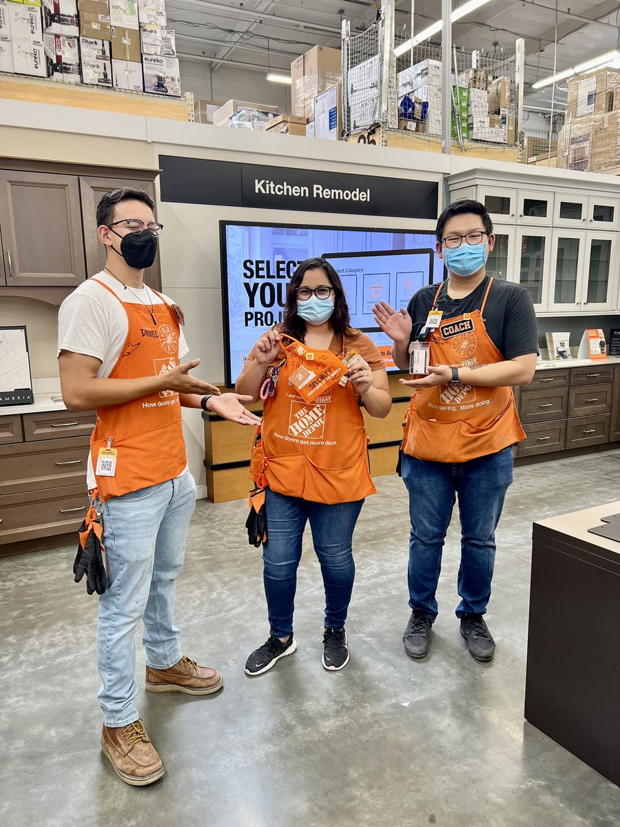 Chey_THD's tweet photo. “Great things in business are never done by one person. They’re done by a team of people.” 

Thank you to our specialty team for all their hard work with making pipeline every week in the 2nd half so far. 🥳 #PacSouth #D171 #OneTeam https://t.co/Wal3k3S5Oh