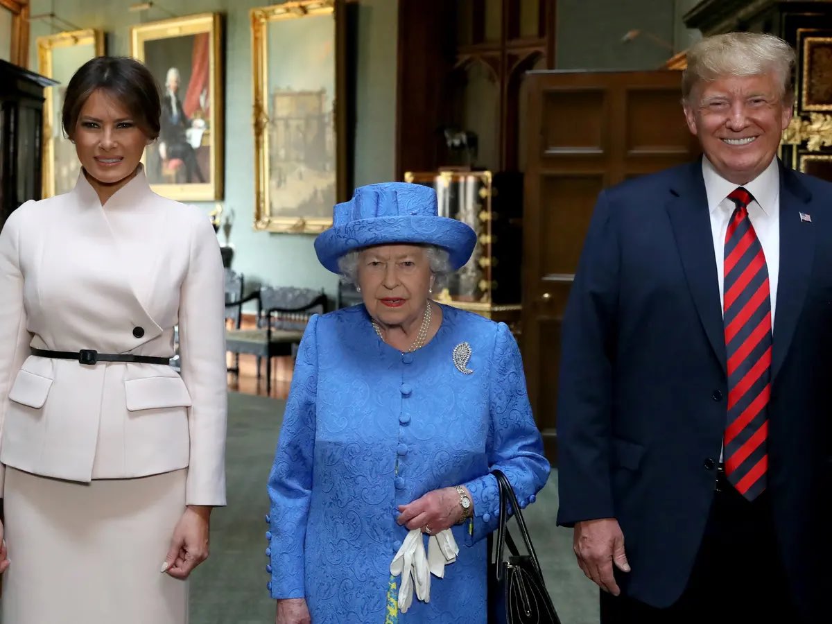 DonnieDarkened's tweet photo. Queen Elizabeth passed away exactly 666 weeks &amp; 1776 days after Donald and Melania Trump’s Wedding Day, or 17 years, 7 months, &amp; 17 days.

The House of Windsor was founded 17/7/17.

Freemasonry was founded in London in 1717.

She died 1776 days after the sinister Q’s first post. https://t.co/BHkoIKtZBa