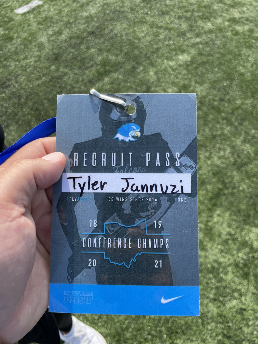 <a href="/NDCFB/">Notre Dame College Football</a> big win today!  Thanks for the invite @NDC_CoachMack . <a href="/CoachHayward/">Zack Hayward</a> @BHCougars @bhawkqbclub