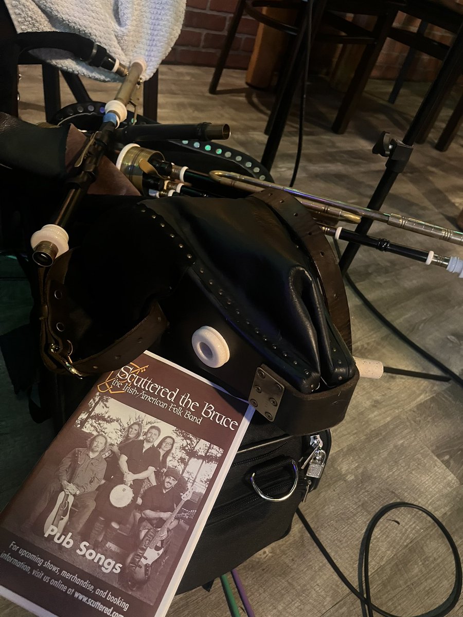 ScutteredBruce's tweet photo. If you’ve been paying attention to our fb post you know what this instrument is! Happy Halfway to St. Patrick’s Day from Crystal River FL at Kelly’s Halfshell Pub ☘️🥃🎶 https://t.co/kM1LJfuNCn