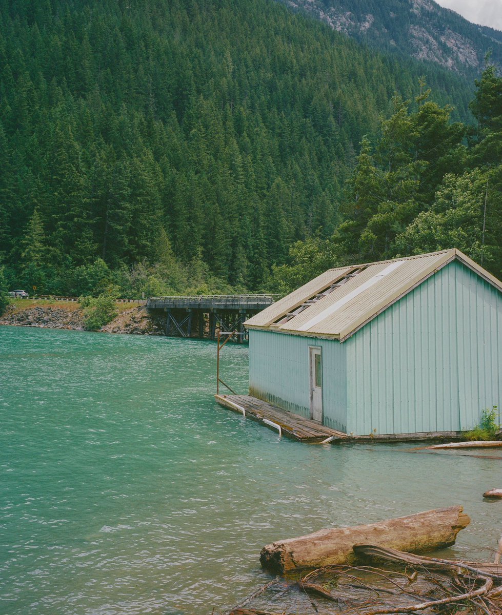 AlexKittoe's tweet photo. Diablo lake 🎞 https://t.co/hkMcI81ILe