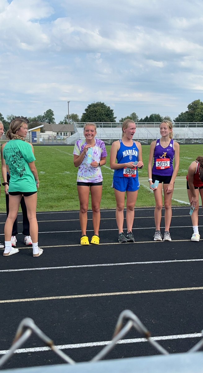 BisonHSXC's tweet photo. New Prairie Invitational doesn’t disappoint. Girls finished 7th out of 22 full teams in Class AA with Janell Robson 3rd overall. Boys finished 8th of 28 full teams. Sydney Ishmiel, Owen Kottkamp, and Stephen Hershberger ribboned with top 40th finishes. Jonah Fleming 35 for JV. https://t.co/riT8Bd00K1