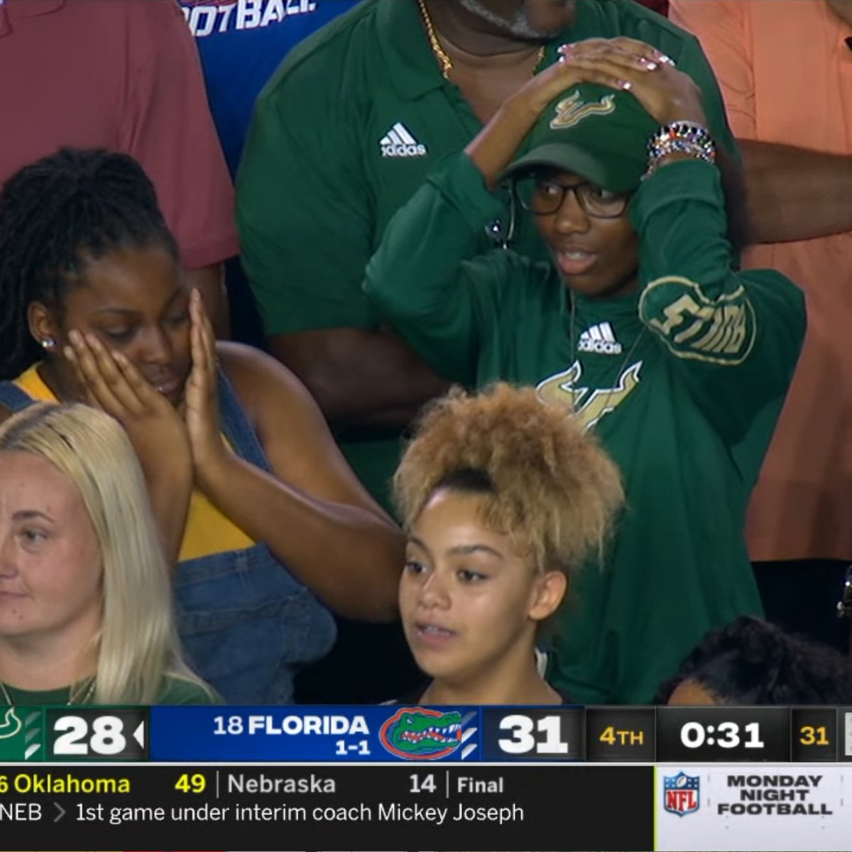 RedditCFB's tweet photo. Rare you see a game where there are #SurrenderCobras for both teams on the same play 🐍🐍 https://t.co/krm1LYjF3f