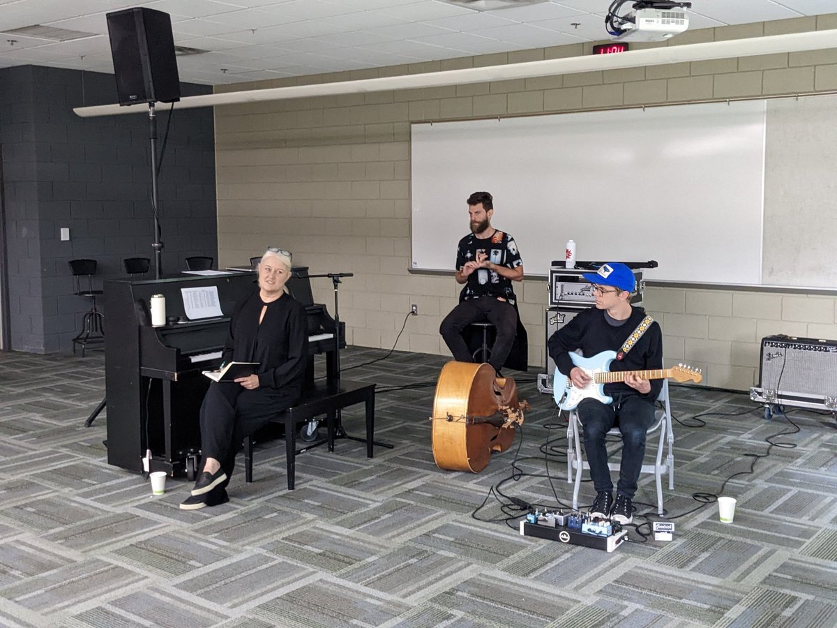 FestivalGR's tweet image. Today, participants had the opportunity to work with @paulacolemusic for a song-writing masterclass as part of Performance Plus 2022. We are grateful that we were able to have such amazing musicians join us this weekend as part of our fall event. 

#festivalgr #performanceplus