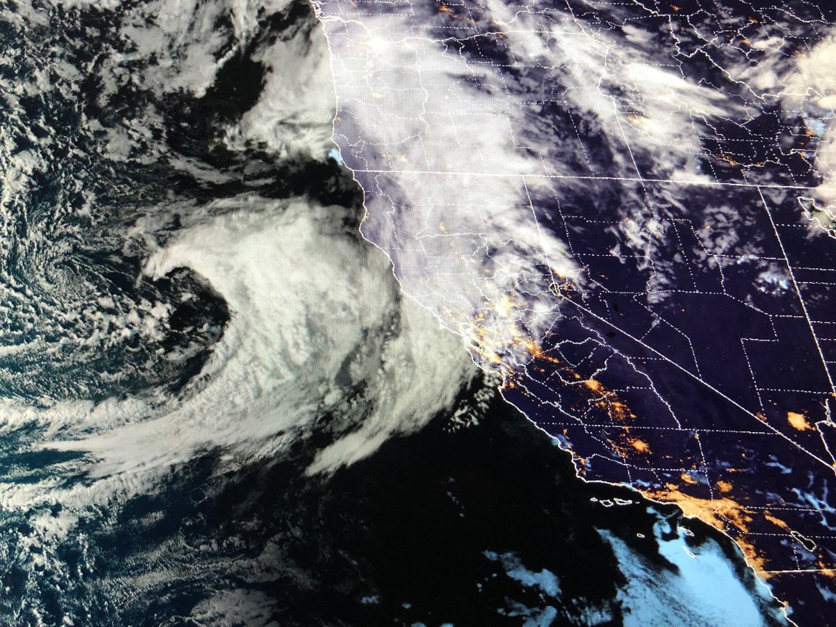 LawrenceKarnow's tweet photo. An impressive late Summer Storm zeroing on the Bay Area. Periods of heavy rain and gusty winds will begin late tonight! Early rains usually bring up slippery oil on the roads. Strong winds could also bring down some trees. Enjoy and watch @kron4news for all of the latest! https://t.co/Fz03Esgzjd