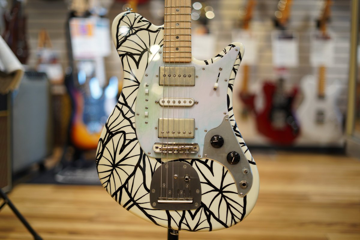 blue_guitars's tweet photo. OOPEGG Masters Collection Trailbreaker Mark-Ⅰ #21003 
Now available in our online store and at Reverb!

https://t.co/225CBCtqkv
☝Blue Guitars online store☝
https://t.co/dkj76xBnUh
☝@reverb ☝

Ryota

#BlueGuitars #MPCstore 
#MPCguitars #oopegg https://t.co/QBjUlSsjf3