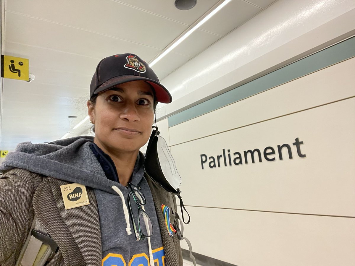 binashahkanata's tweet image. Waiting at Tunney’s for the 61 to Kanata.  Just missed the 22:02 connection. #OttTransitChallenge2022 #KanataSouth #ward23.  I’m not surprised.