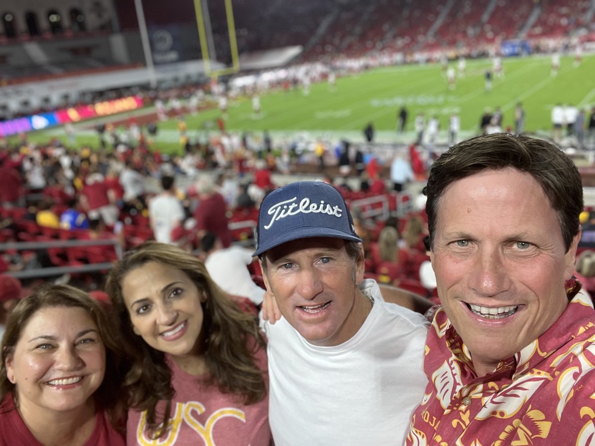 USC v Fresno St with Friends! Fight On! #USCSelfie
