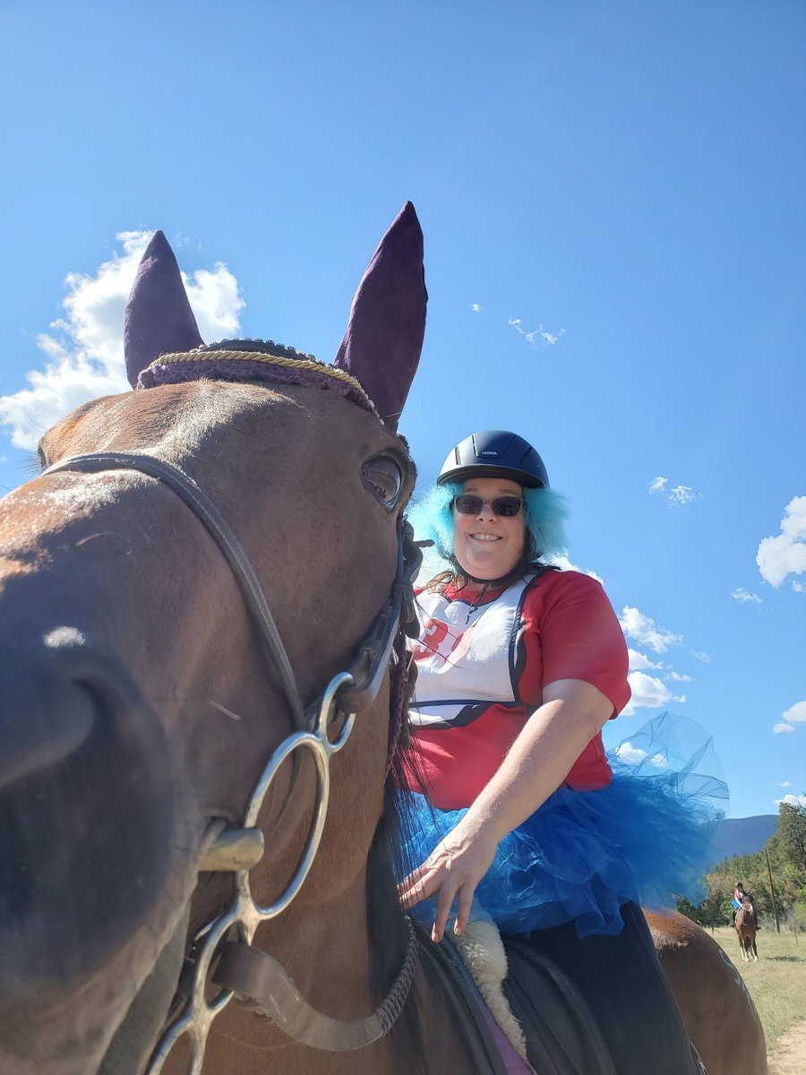 SinnaPomme's tweet image. Perfect day to goof off with my ponies and friends 🙌🏻🤓😍 #worknotwork