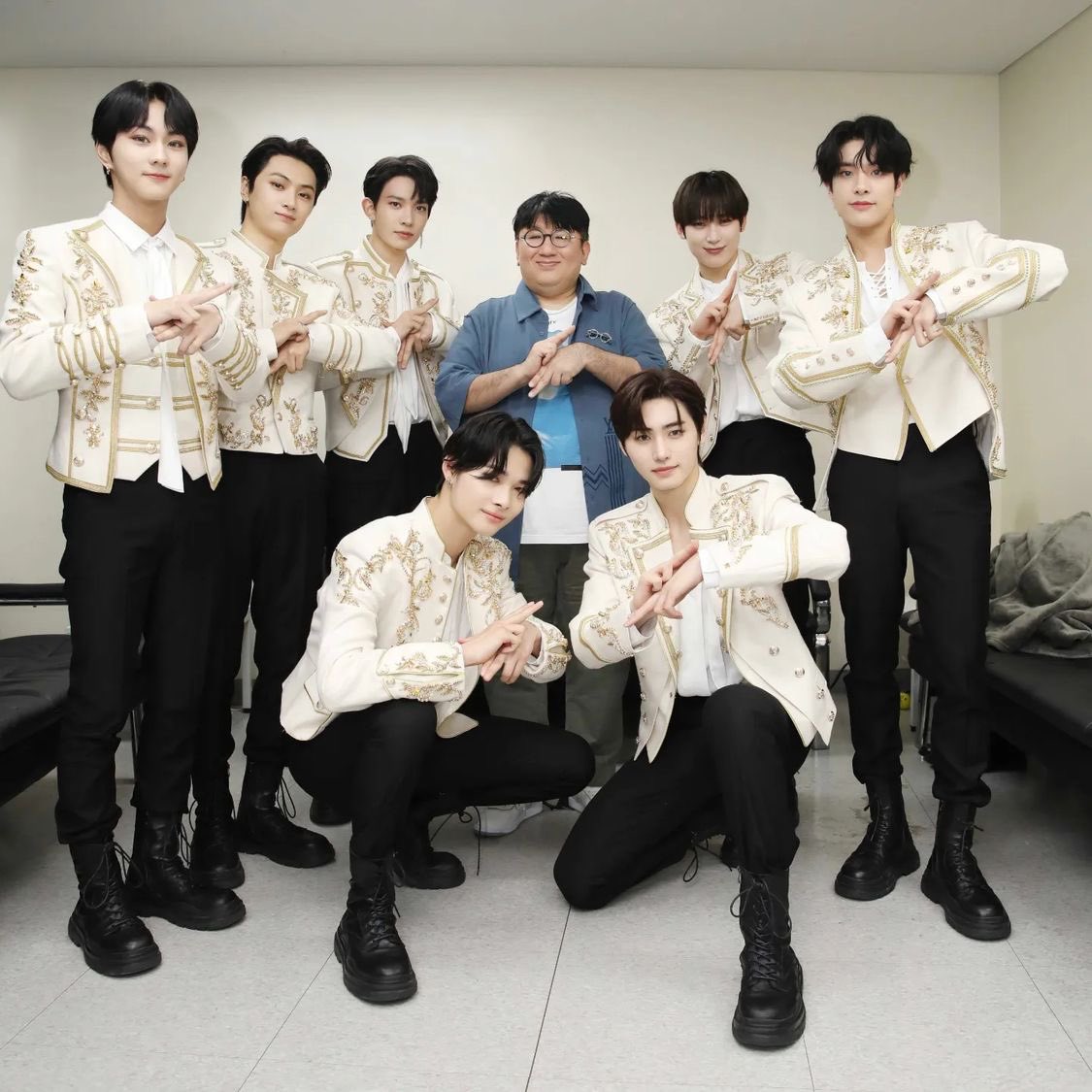 enhypenupdates's tweet photo. [INSTAGRAM] 220918

@.hitmanb72 Instagram Update with ENHYPEN.

@ENHYPEN_members @ENHYPEN #ENHYPEN #엔하이픈 https://t.co/CDdQKFjOov