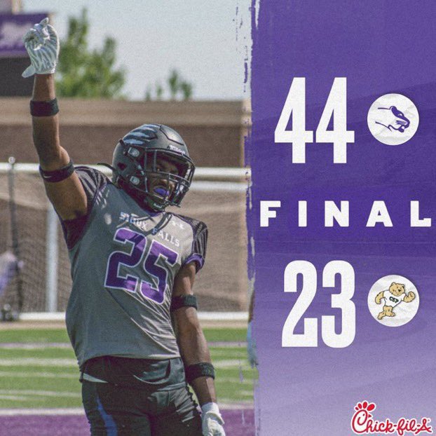 Your @USFCooFootball team comes away with a WIN as they start their season off 3-0!
#GoCoo #WinnersWin