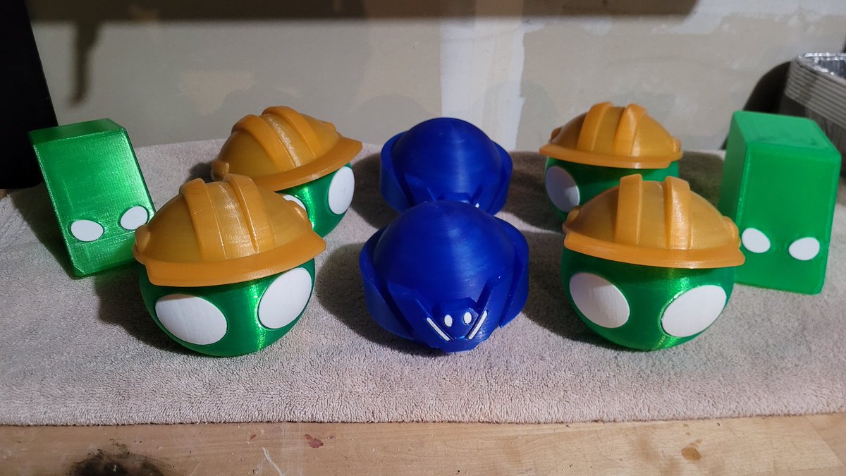AlphatoZetaInd's tweet photo. Told you a big old restock was coming!  Superintendent, Circ, and Butlrs are back in stock in high demand colors.

Printed on a @Prusa3D #i3mk3  on @GizmoDorks #pla

#halo #haloinfinite #haloai #circ #butlr #cosplayers #haloprop #haloprops
#Superintendent #3dprinting #3dprint https://t.co/2mce4jNh8Y