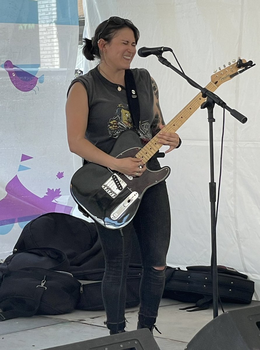 Fantastic day w/ two amazing shows. Exhausted (hot today) but so satisfied. @pecanstreetfest @Blackfret @KGTNGeorgetown @g_ack @TheTxCritic @austin360music @Judy_Cockerton @KGTNGeorgetown @SophieDorsten @GlassboyBob @RadioTfsc @JC_MILLER_Music @Underdog_Rocks