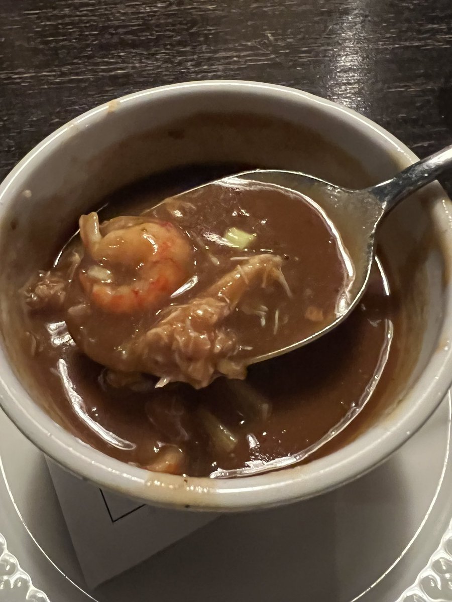 kimberlydbrock's tweet image. My reward tonight after enjoying speaking to the generous and kind members of @atlwritersclub about the mysteries and joys of Genre Gumbo! Thank you for inviting me to share my creative madness and bad metaphors. 🦐
#writersofinstagram #southernwriting #atlantawriters