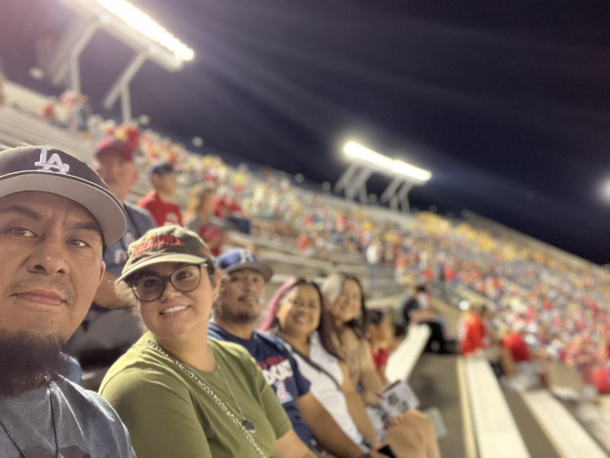 PricklyMami's tweet photo. #risewithus #azathletics #beardown https://t.co/Pyu7ejSpW6