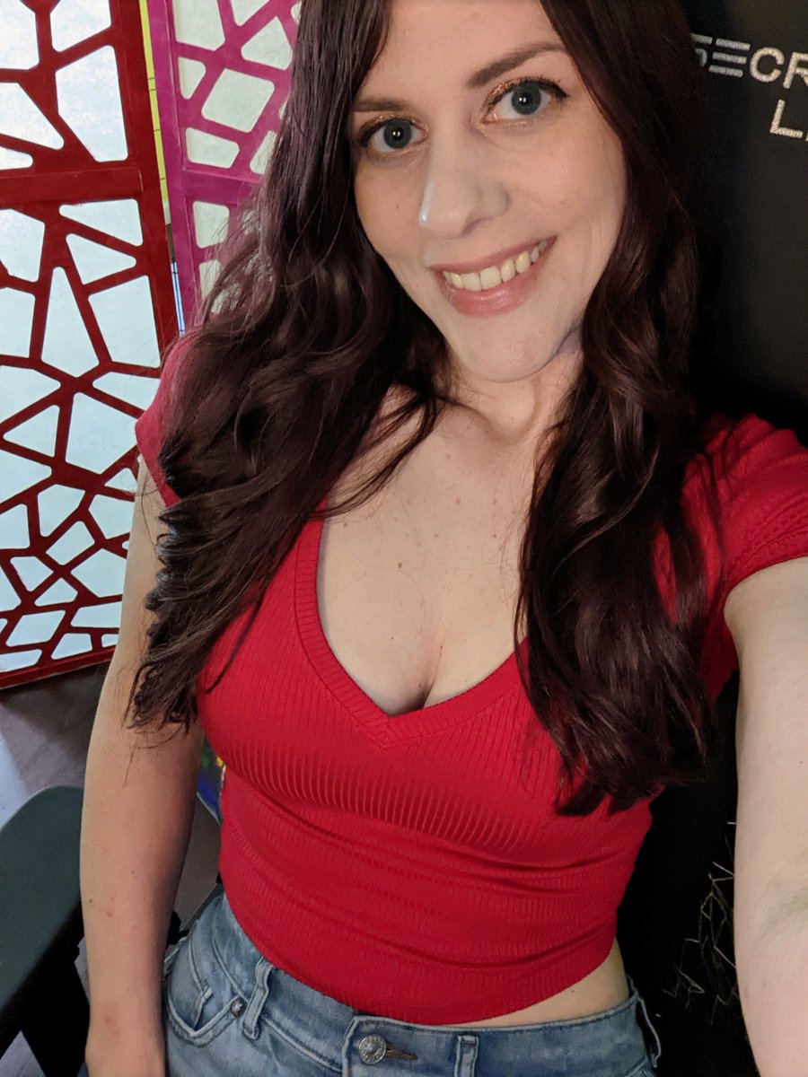 Live mtga twitch.tv/iamROZEY