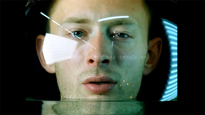 Thom Yorke confessa não entender quem faz sexo ouvindo Radiohead dlvr.it/SYWT8v