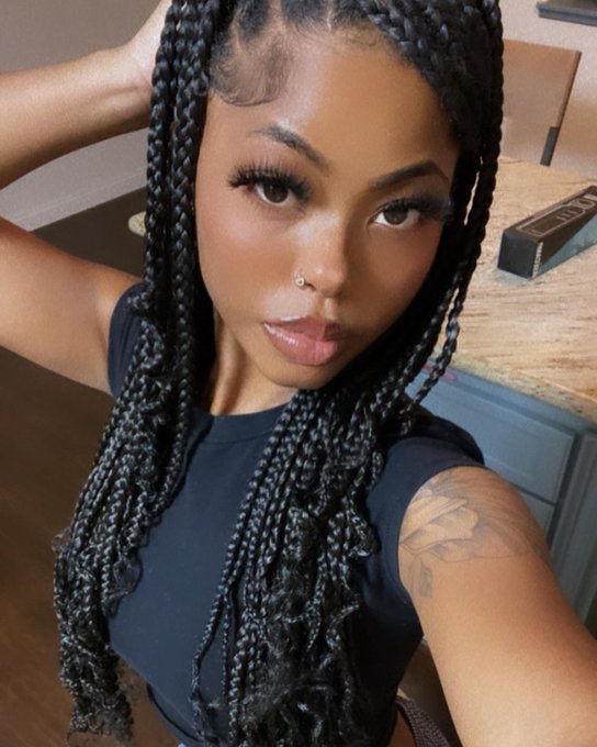 Watch t ☆ j's leaked NSFW photo on TwXstars