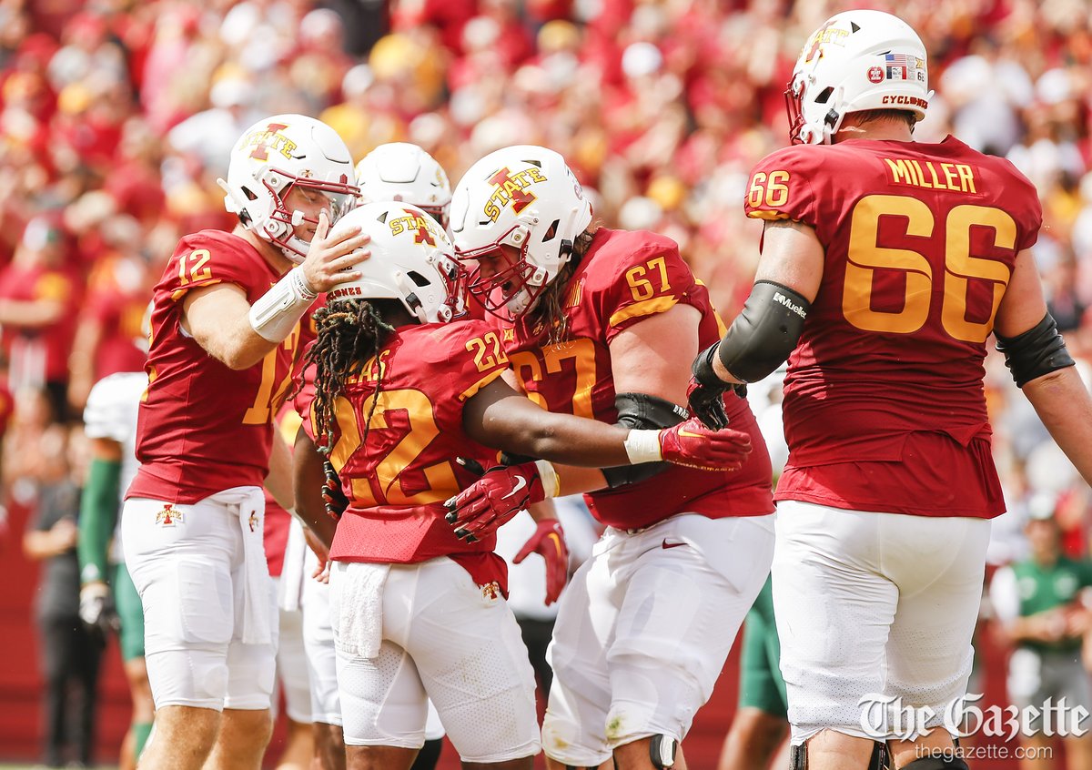 Iowa State Cyclones over Ohio Bobcats 43-10
Photos: thegazette.com/photos/photos-…
<a href="/CRGazetteSports/">The Gazette Sports</a> <a href="/CycloneATH/">Iowa State Athletics</a> <a href="/OhioBobcats/">Ohio Bobcats</a> #CollegeFootball